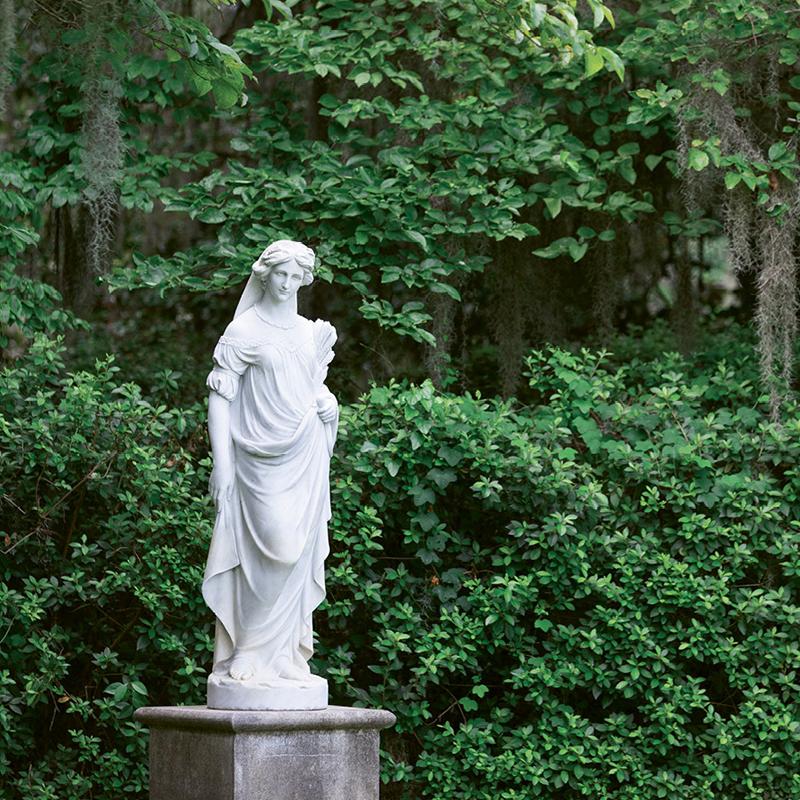 Inn guests may freely roam the historic grounds of Middleton Place, including its many formal gardens.